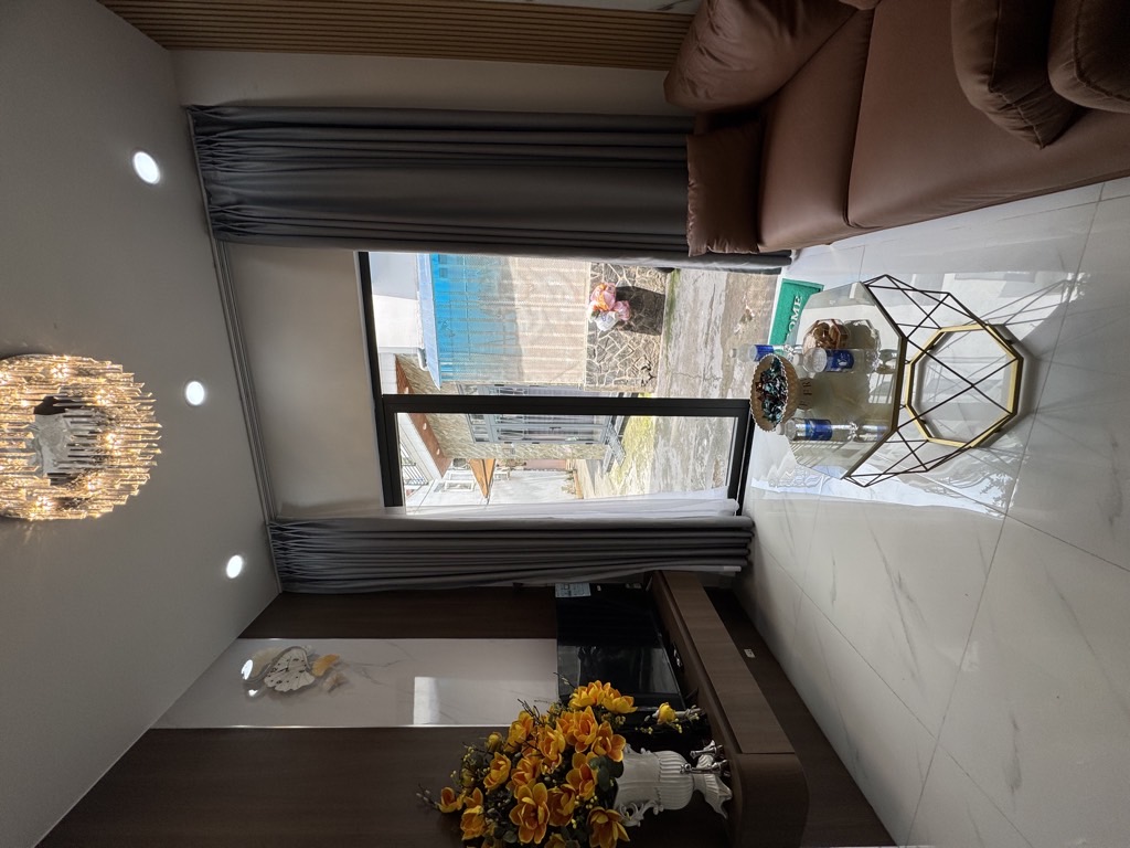 XINH XẮN ,NỘI THẤT ĐẸP, HẺM RỘNG RẢI  DỌN VÀO Ở NGAY, ĐƯỜNG HOÀNG HOA THÁM, VUÔNG VỨC, 20 M 2,  GIÁ 4,15 TỶ