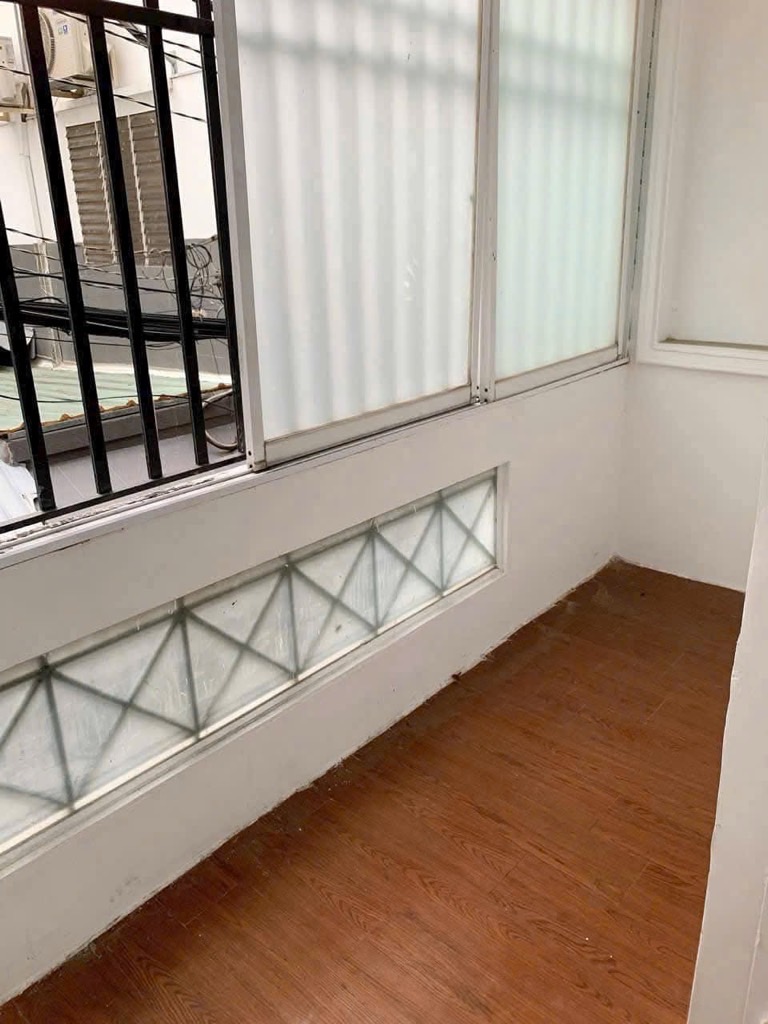 PHÚ NHUẬN, HẺM THẲNG TẤP CHẠY 1 MẠCH TỚI  N HÀ  ,20M2, ĐƯỜNG THÍCH QUẢNG ĐỨC  ,  GIÁ 4,5 TỶ