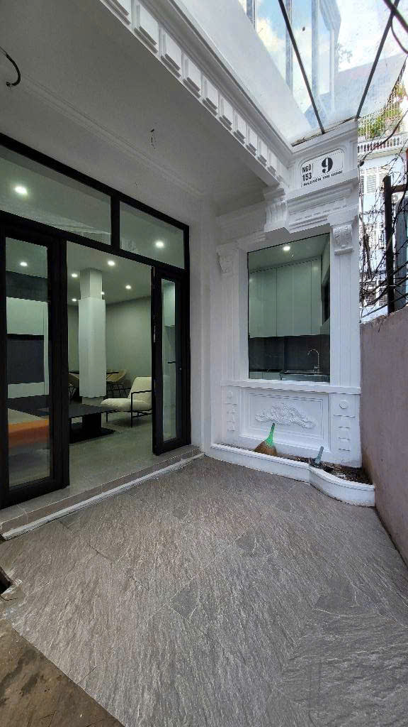 NHÀ ĐẸP NGUYỄN THỊ ĐỊNH, Ở NGAY, MẶT TIỀN RỘNG THOÁNG, NHỈNH 14 ĐỒNG.