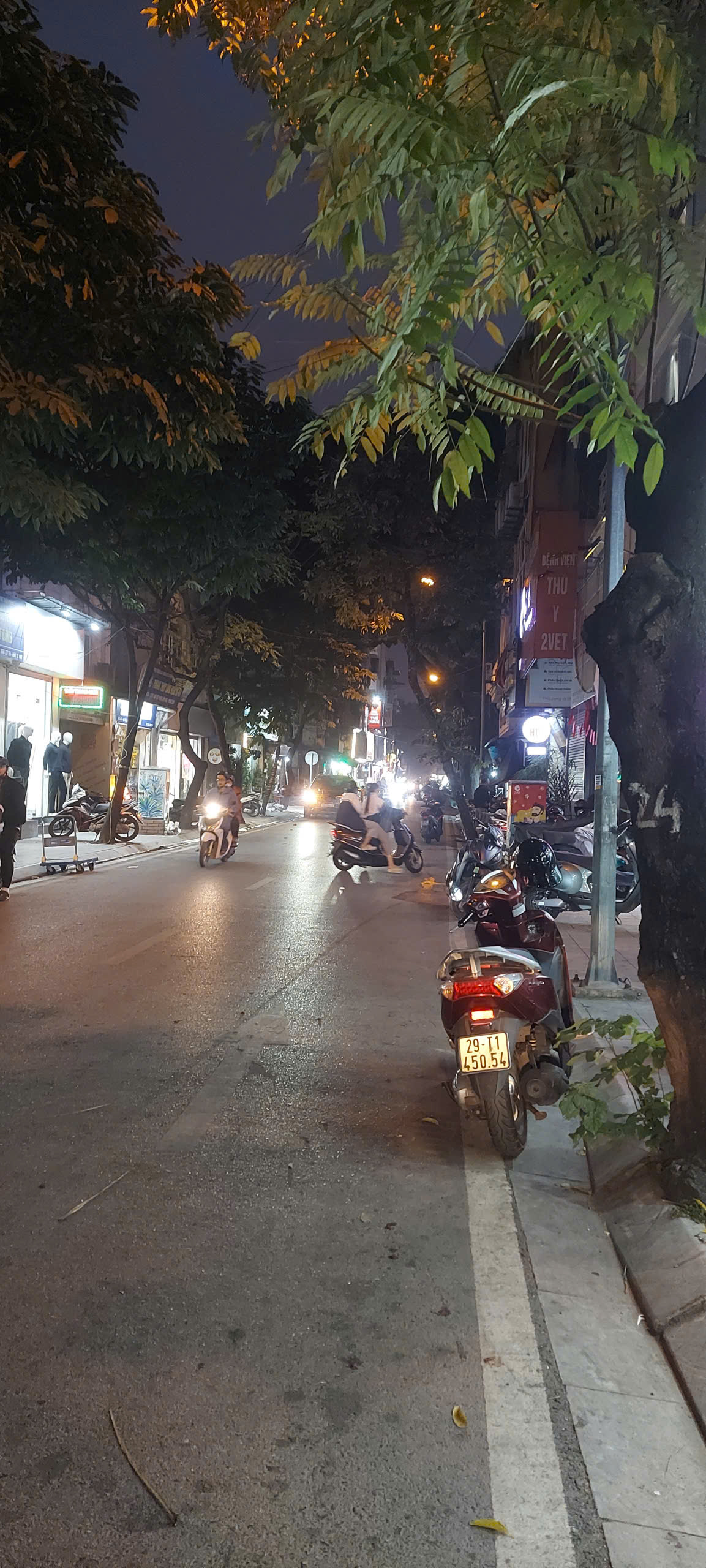 NHÀ MẶT PHỐ SIÊU HIẾM NGAY TRUNG TÂM HÀ ĐÔNG.