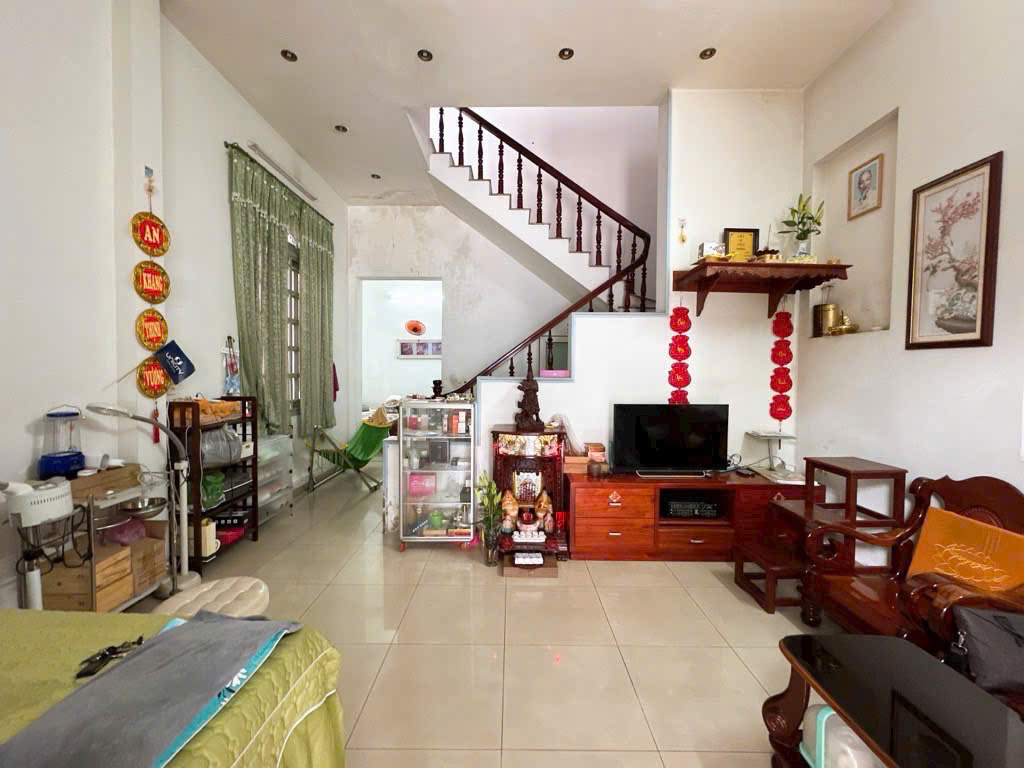 NHÀ 2 TẦNG NGAY SIÊU THỊ GO DĨ AN - DT 103M NGANG KHỦNG 6M - NHỈNH 6 TỶ NHỎ