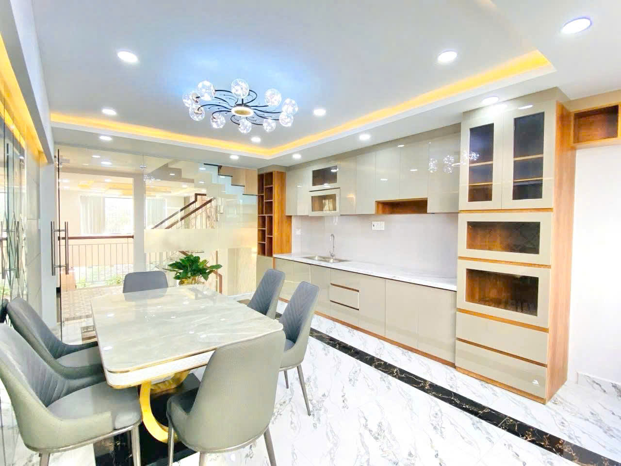 NHÀ BÁN MỚI TOANH CHỈ VIỆC XÁCH VALY VÀO Ở - NHỈNH 3 TỶ