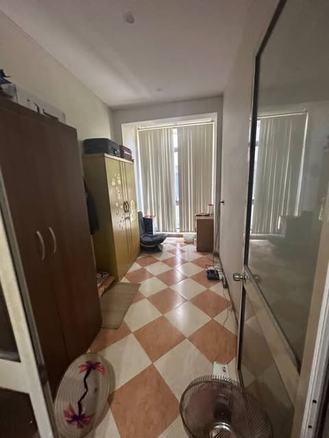 Nhà đẹp khu vực Hồng Mai ngõ to ô tô tránh