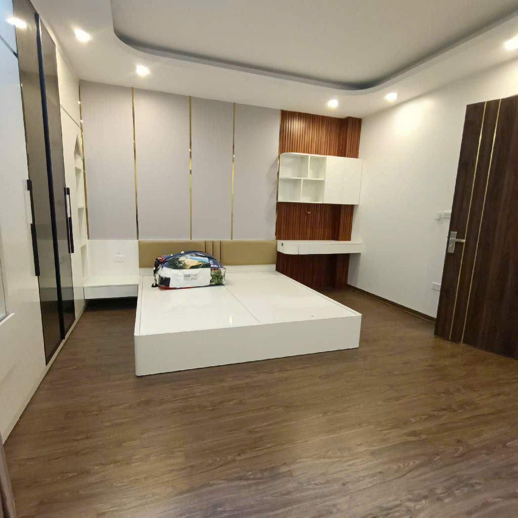 Siêu phẩm VIP Khu vực Vĩnh Tuy - Hai Bà Trưng, Full nội thất, 5 tầng, 33m2 - 8.5 tỷ