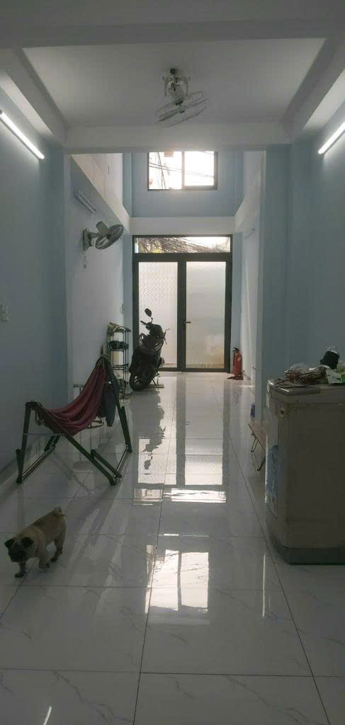 NHÀ MỚI XÂY- HẺM TRƯỚC NHÀ 4M - GẦN TRUNG TÂM BÌNH THẠNH GIÁP Q1- CÁCH NHÀ THỜ THI NGHÈ 300M