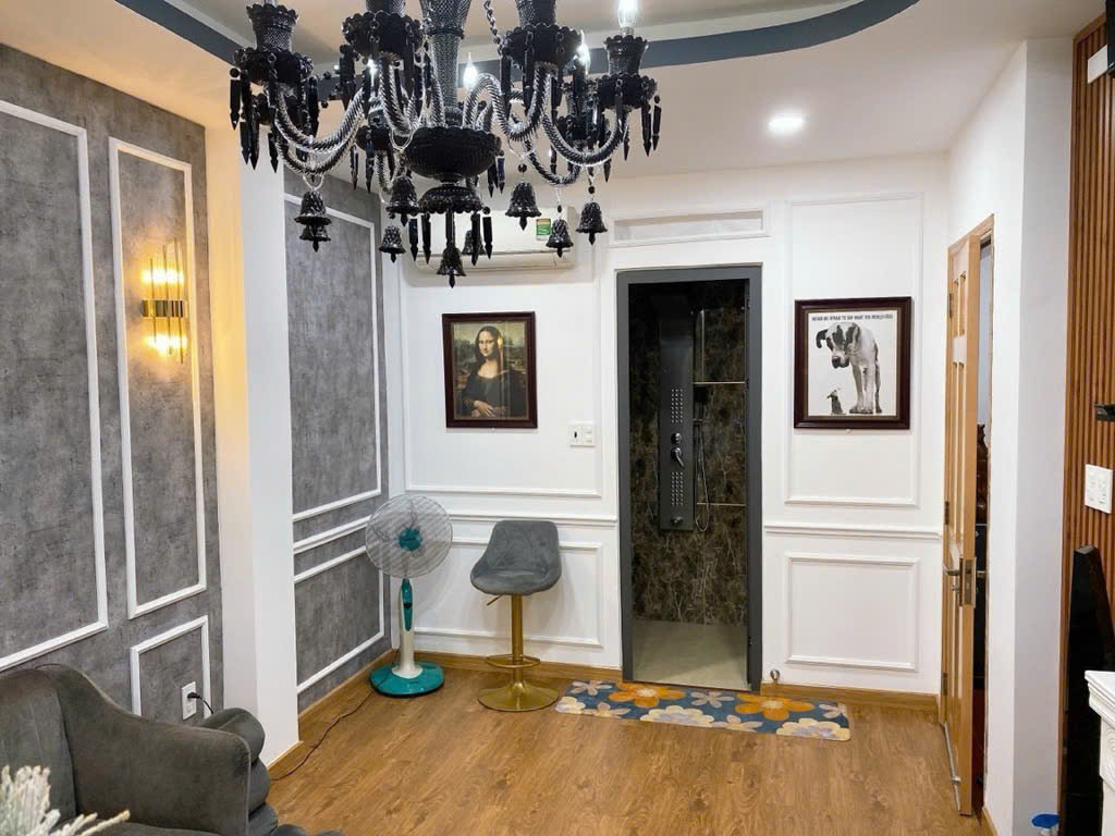 HẺM NỘI BỘ- KHU PHÂN LÔ- DÂN TRÍ CAO - XE HƠI NGỦ TRONG NHÀ -  NGANG 4M - 5 TẦNG Ở NGAY