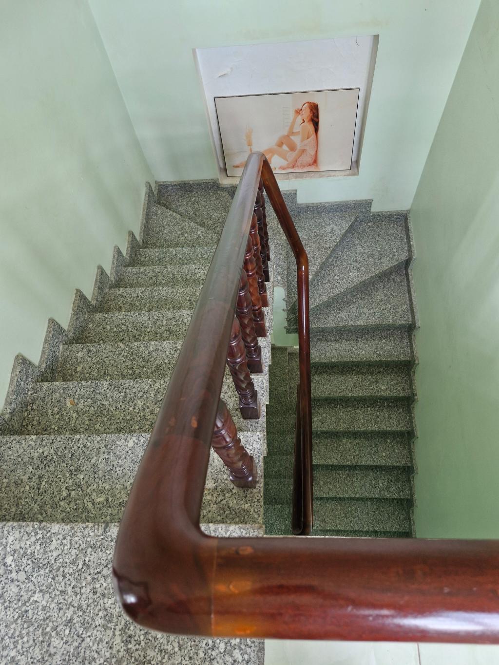 Bán căn vừa ở vừa kinh doanh làm văn phòng, 4 tầng, 62m2 ngay Linh Đông