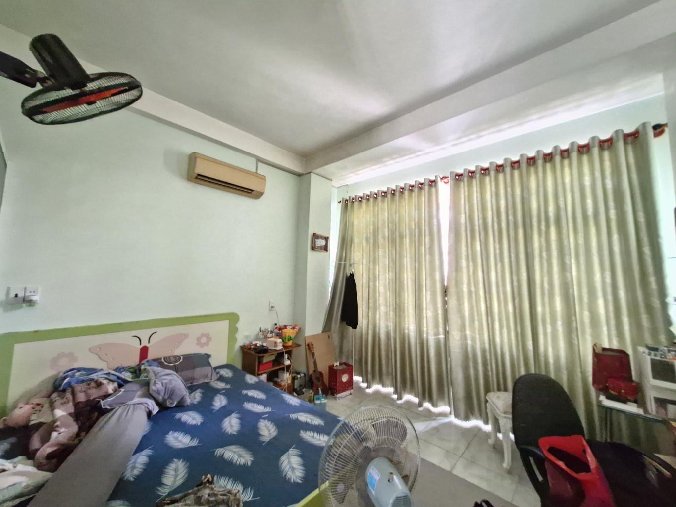 Bán căn vừa ở vừa kinh doanh làm văn phòng, 4 tầng, 62m2 ngay Linh Đông