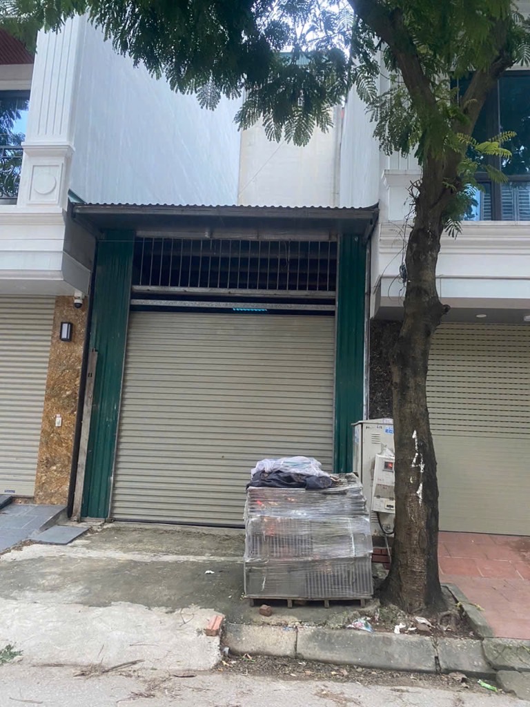 BÁN ĐẤT VÌA HÈ - TẶNG C4 - KĐG Kiến Hưng 50m, mặt tiền 5m,