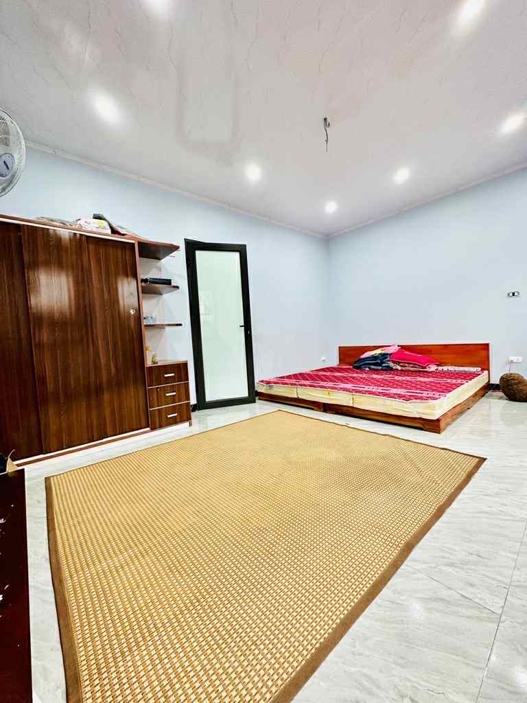 nhà mới 40m trung tâm quận tây hồ mà có hơn 1 tỷ