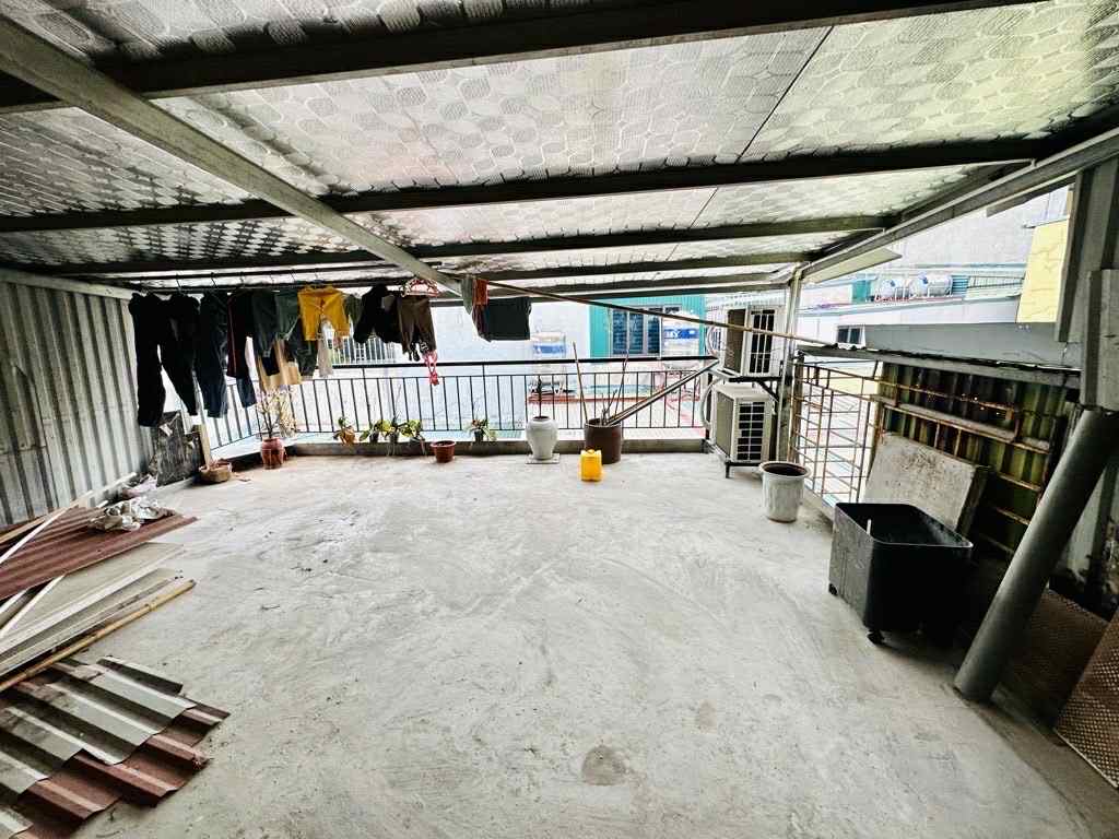 nhà mới 40m trung tâm quận tây hồ mà có hơn 1 tỷ