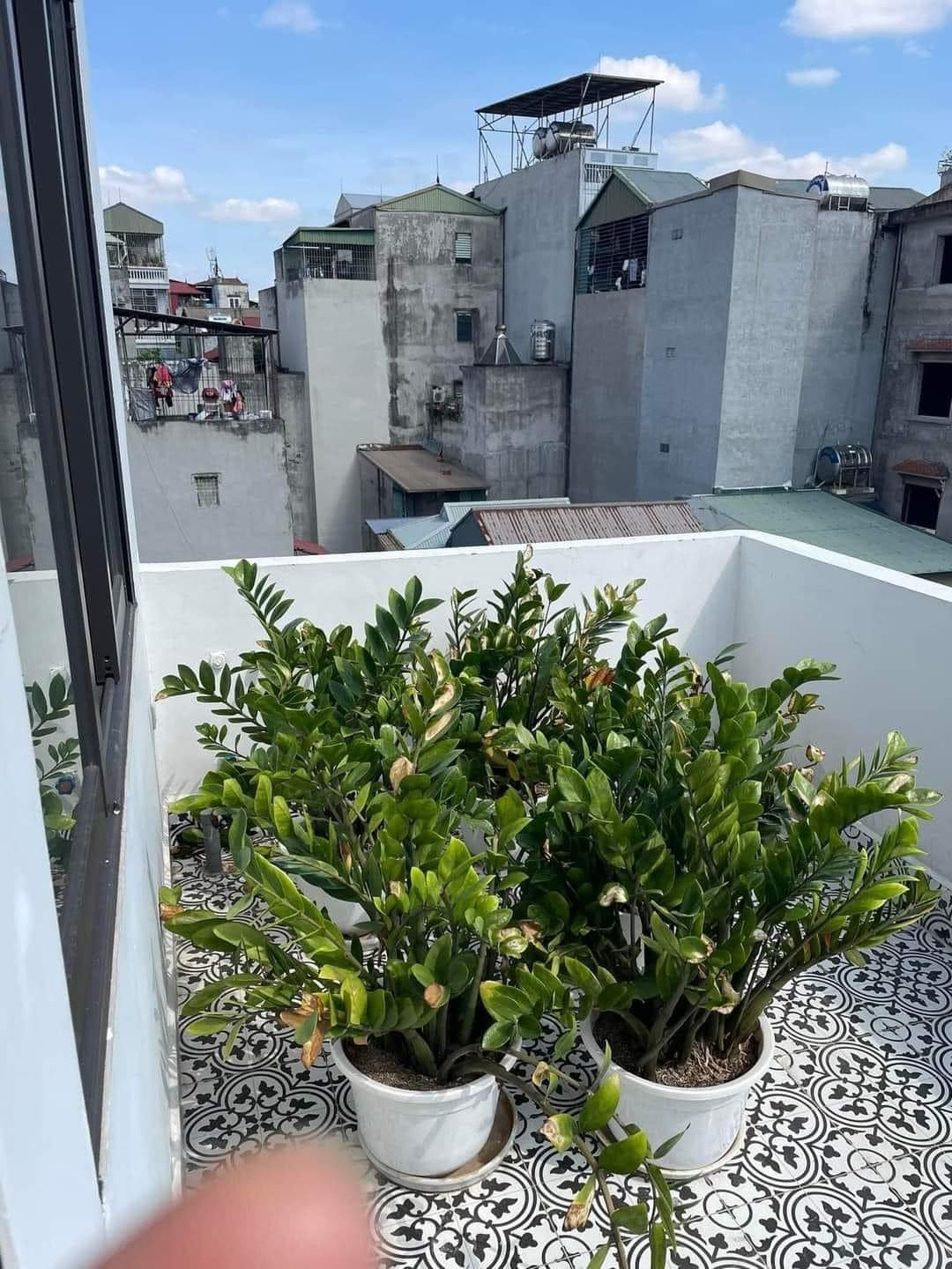 Cần bán nhà 3 TỶ ở Tình Quang, Giang Biên. Sẵn nhà 2 tầng vào ở luôn