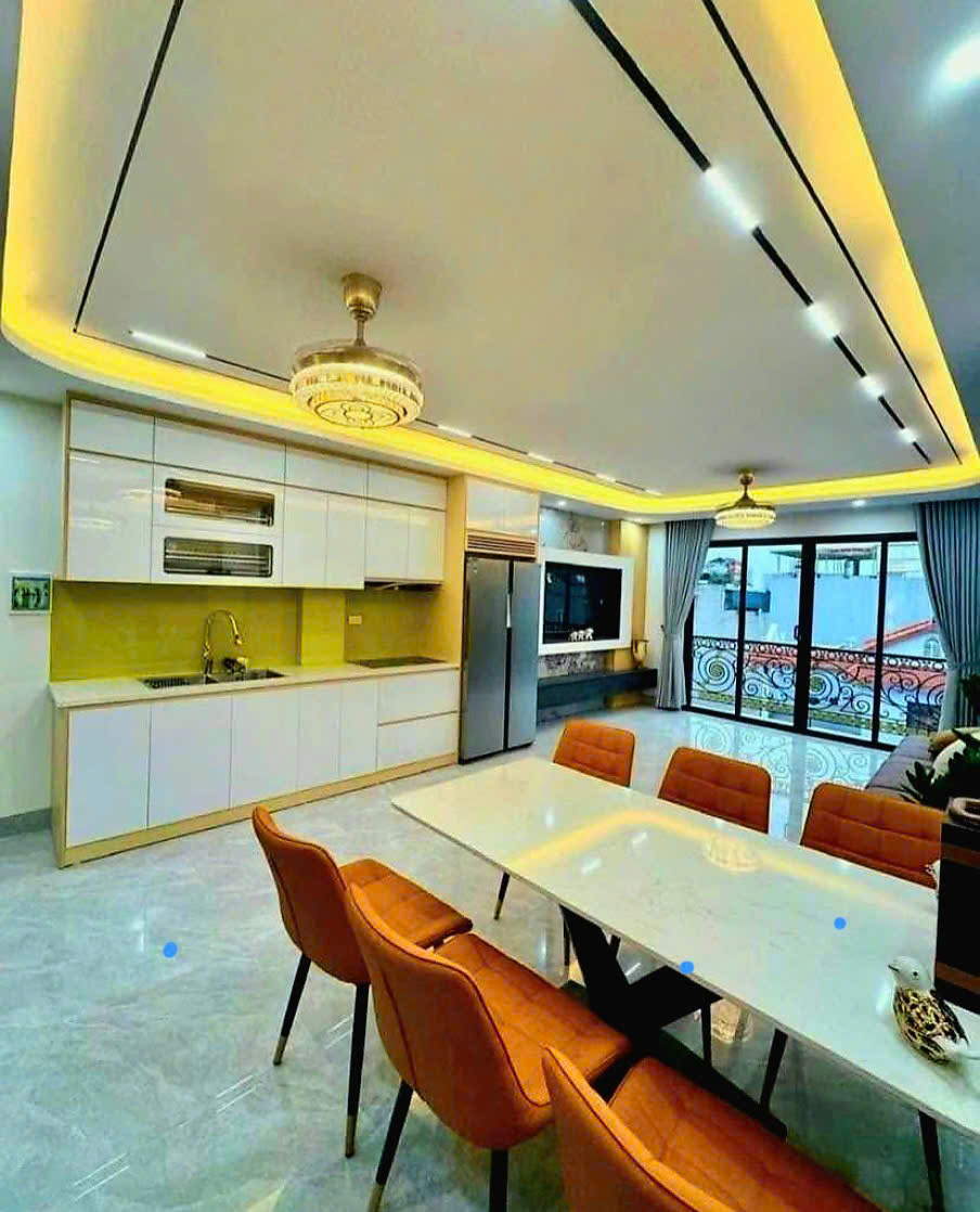 Nhà TT Long Biên, 54m, gara ô tô, thang máy, hàng xóm Aeon