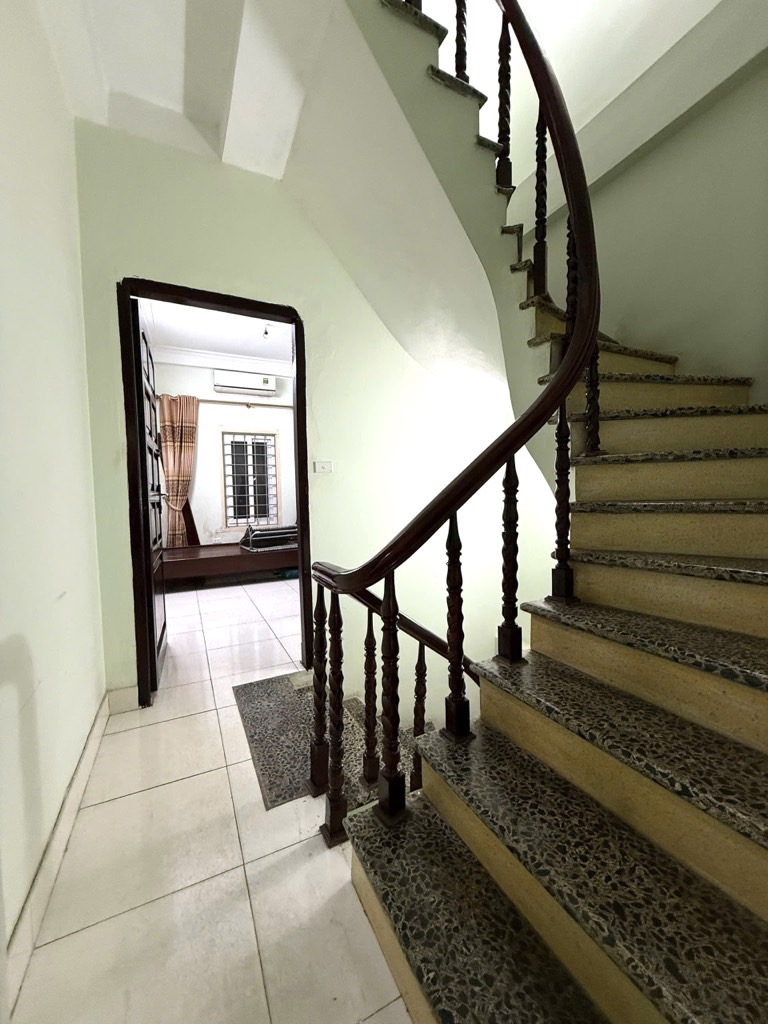 BÁN NHÀ 5 TẦNG -  NGÕ 55 HOÀNG HOA THÁM - GIÁ 15,8 TỶ