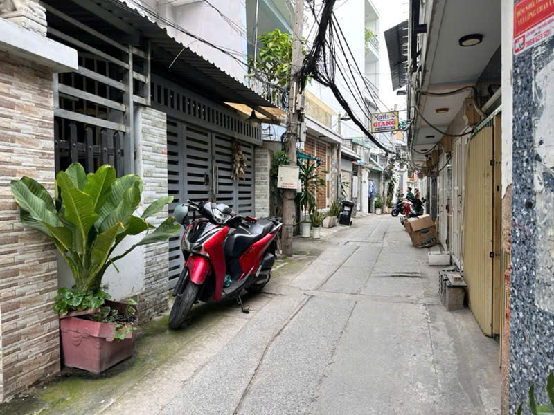 Mặt tiền 1 sẹc, kinh doanh hẻm 3m, chủ thiện chí.