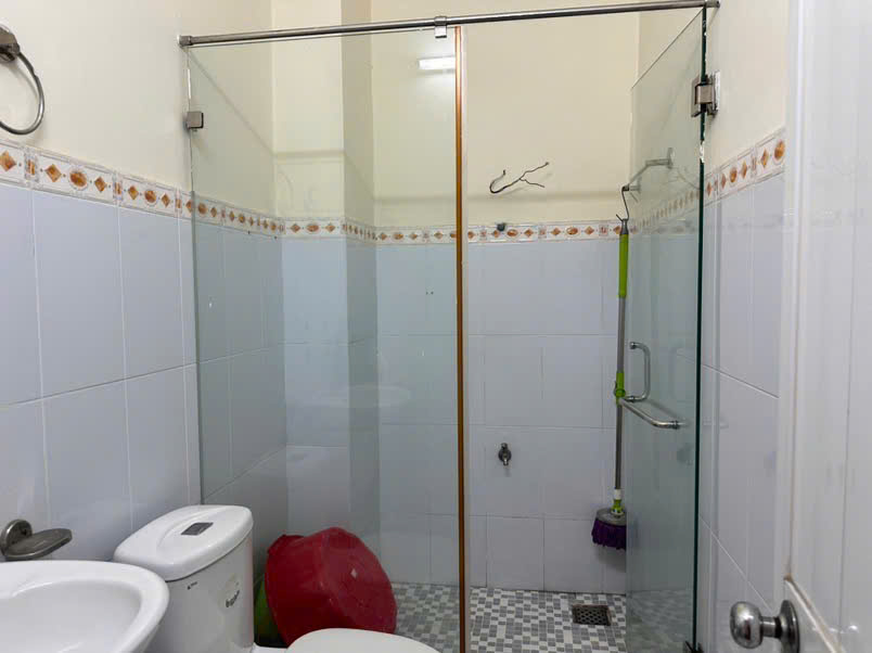 Mặt tiền 1 sẹc, kinh doanh hẻm 3m, chủ thiện chí.