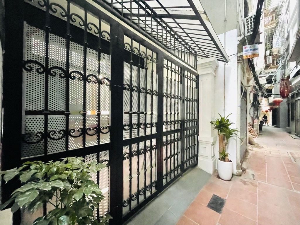 Mua lãi bán tương lai, nhà phố Định Công không quy hoạch, 5 Tầng - 59m2 - MT 4m 8tỉ8