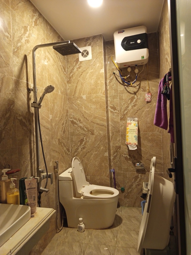 CHỈ HƠN 7 TỈ CÓ NHÀ YÊN NGHĨA HÀ ĐÔNG OTO ĐỖ CỬA , CÁCH 10M OTO TRÁNH