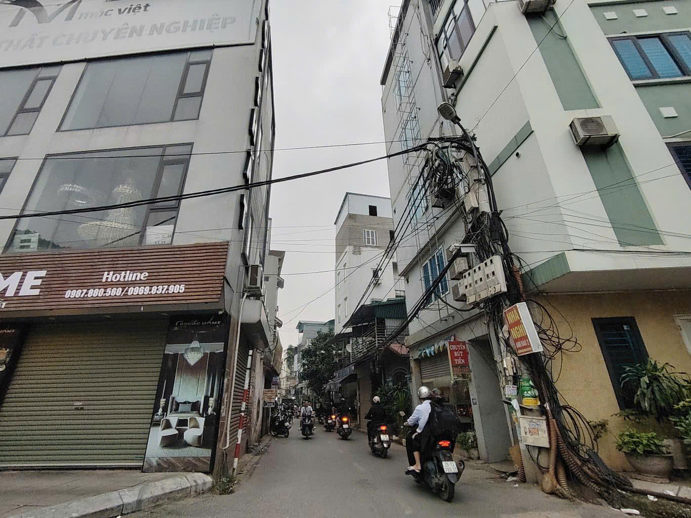 CỰC HIẾM BÁN NHÀ THẠCH BÀN 38M2- GARA OTO- SỔ NỞ HẬU-  5X TỶ