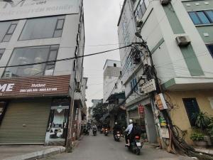 CỰC HIẾM BÁN NHÀ THẠCH BÀN 38M2- GARA OTO- SỔ NỞ HẬU- \ 5X TỶ