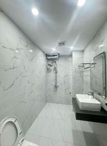 BÁN NHÀ ĐÔNG ANH - NHÀ MỚI ĐẸP - Ô TÔ đỗ cửa, diện tích 53m, 3 tầng , mặt tiền 3,5m, chiều dài 15m