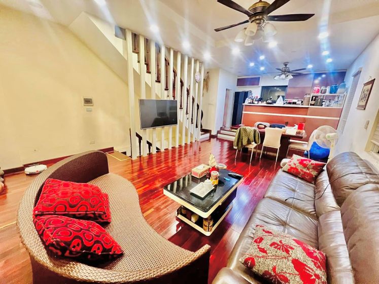 Nhà 6 Tầng Dân Xây - Lô Góc 3 Thoáng - 50M2 - Trung Tâm Ba Đình -  Ở Ngay