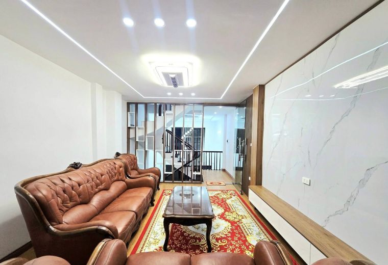 Nhà Đẹp 5 Tầng Khu Phân Lô Vip Đống Đa - 45m2 - 40M Ra Phố - Tầm Tiền Cực Hiếm