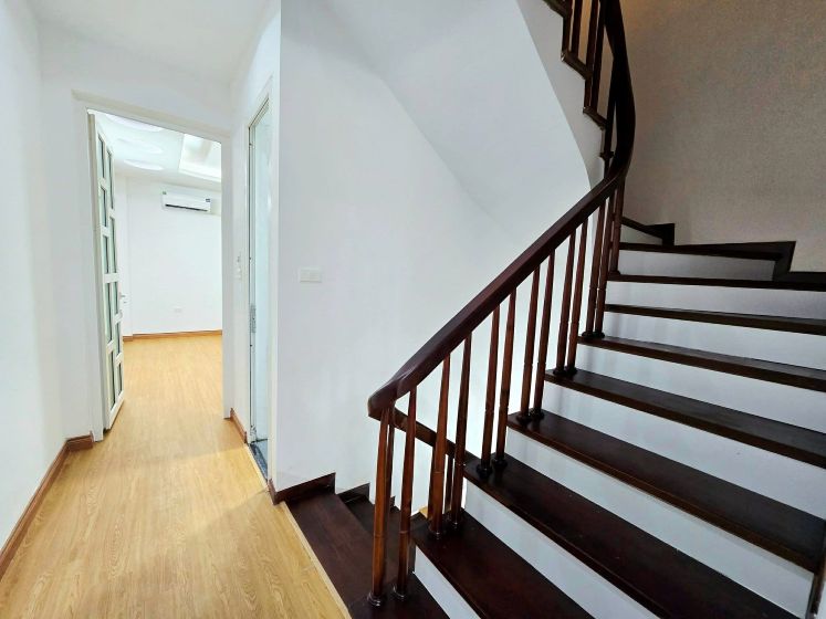 Nhà Đẹp 5 Tầng Khu Phân Lô Vip Đống Đa - 45m2 - 40M Ra Phố - Tầm Tiền Cực Hiếm