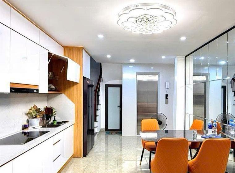 Nhà Đẹp 6 Tầng Thang Máy -Ô Đầm Lầm - Phố Khâm Thiên - 38m2 - Ở Ngay