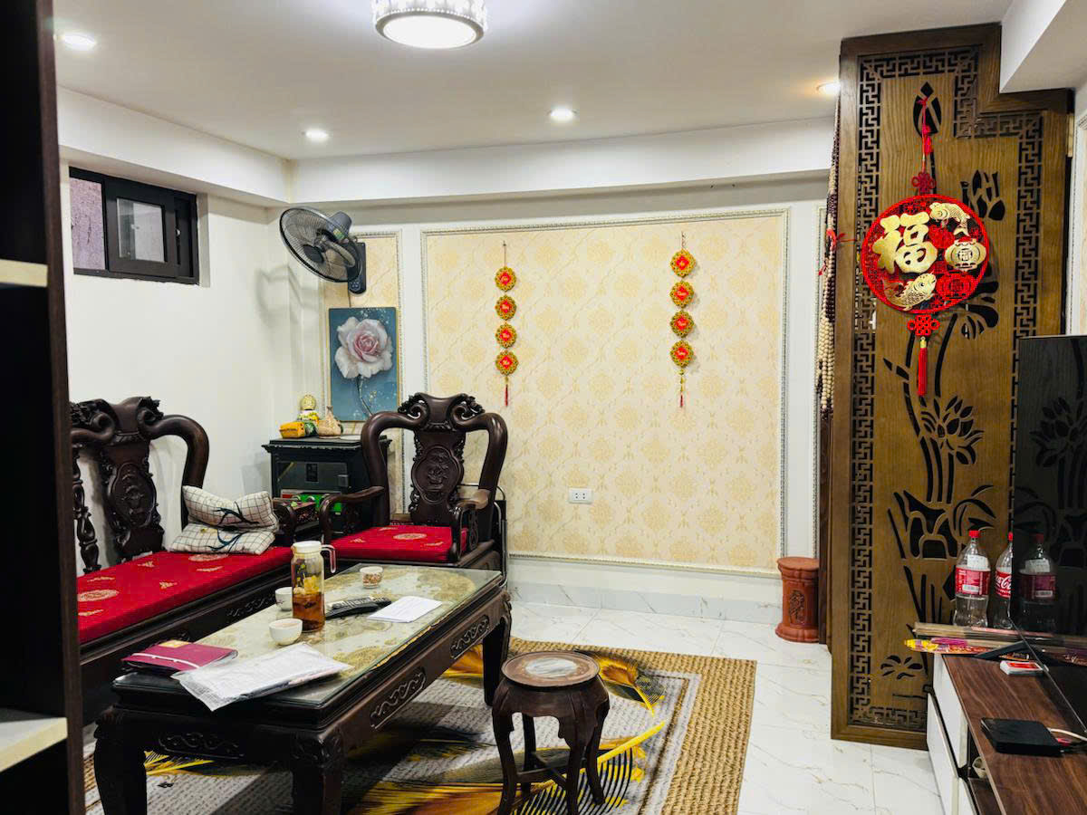 Nhà đẹp Dân Xây 5 Tầng Ngay Ngã Tư Sở - 41m2 - Cách Phố Vài Bước Chân - Trung Tâm Thanh Xuân