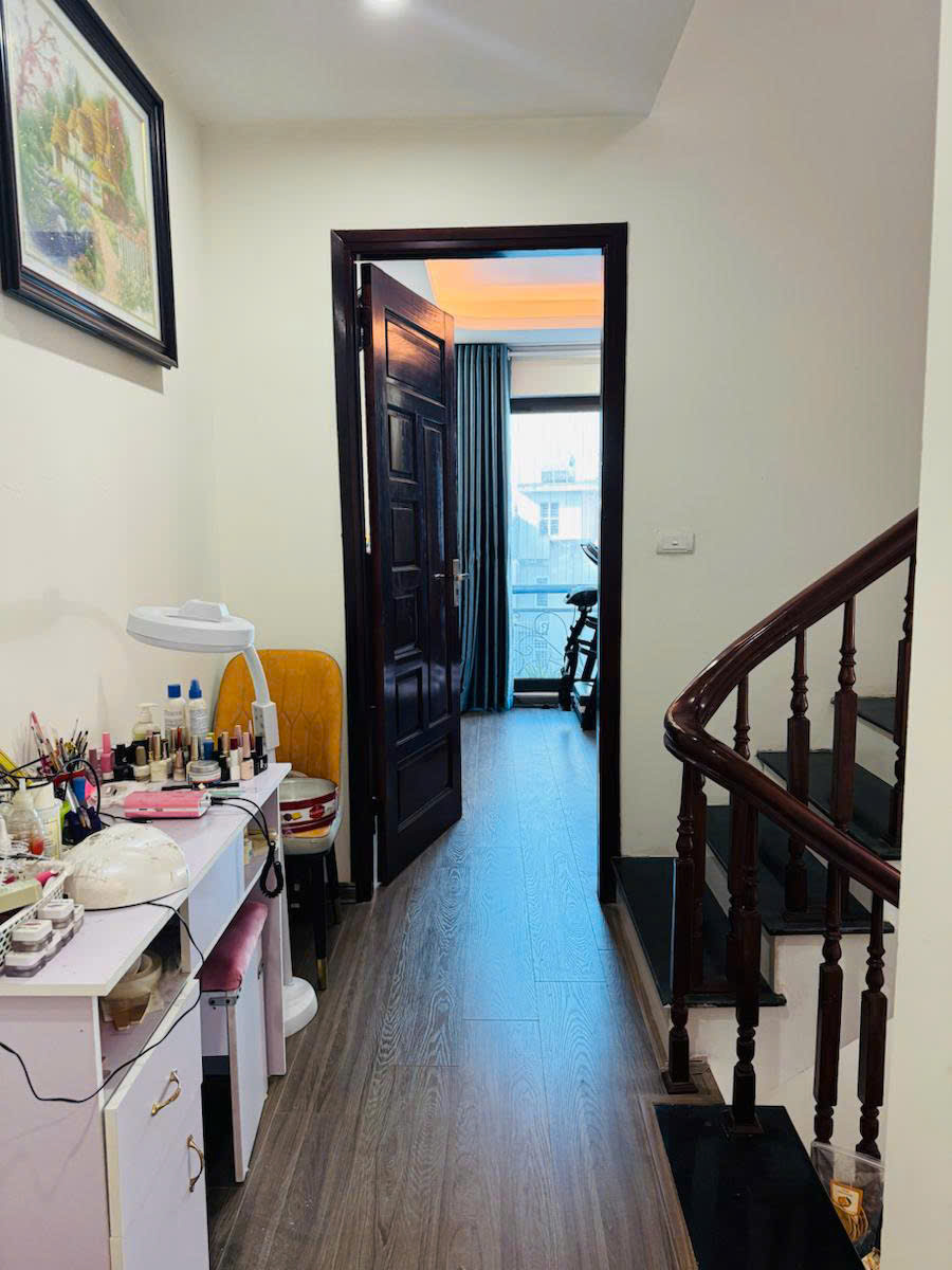 Nhà đẹp Dân Xây 5 Tầng Ngay Ngã Tư Sở - 41m2 - Cách Phố Vài Bước Chân - Trung Tâm Thanh Xuân