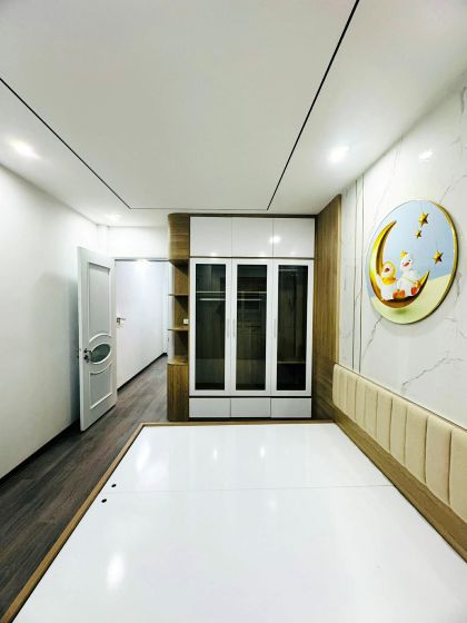 Nhà 5 Tầng Mỹ Đình - Sổ Phân Lô - 41m2 - 20m Ra Ô Tô Tránh - Gần SVĐ Quốc Gia - Ở Ngay