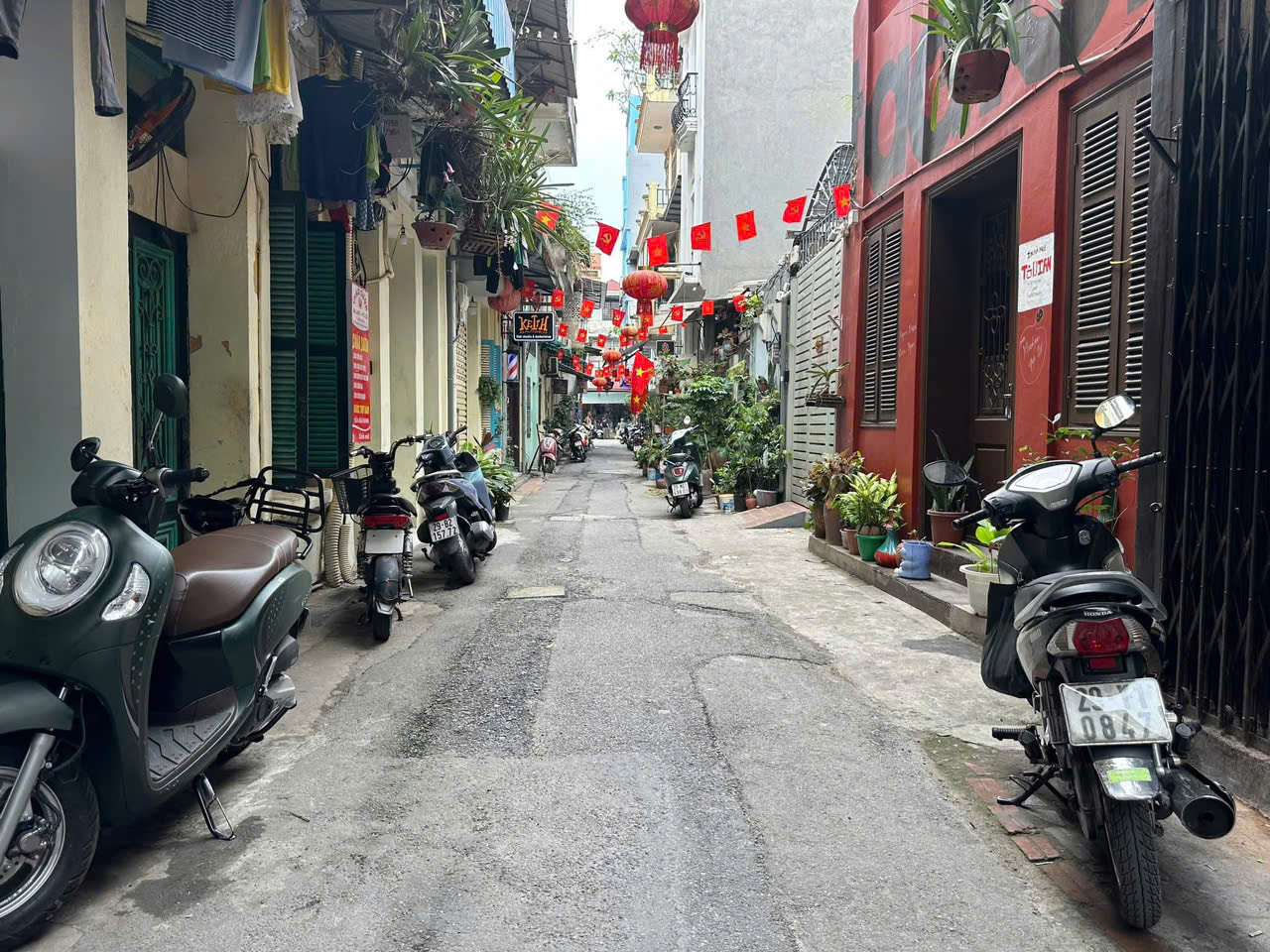 Hiếm Nhà Bán Khu Vực Hoàn Kiếm- 155m- 4 Tầng- Mặt Tiền Khủng 8m- Trung Tâm Phố Cổ Hà Nội