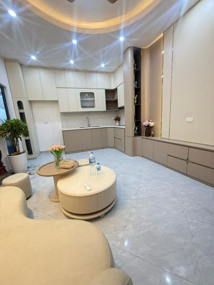 Nhà đẹp ngay hồ Linh Quang- 34m2 - 5 Tầng- Ngõ Thông- Kinh doanh- 30m Ra Ô Tô
