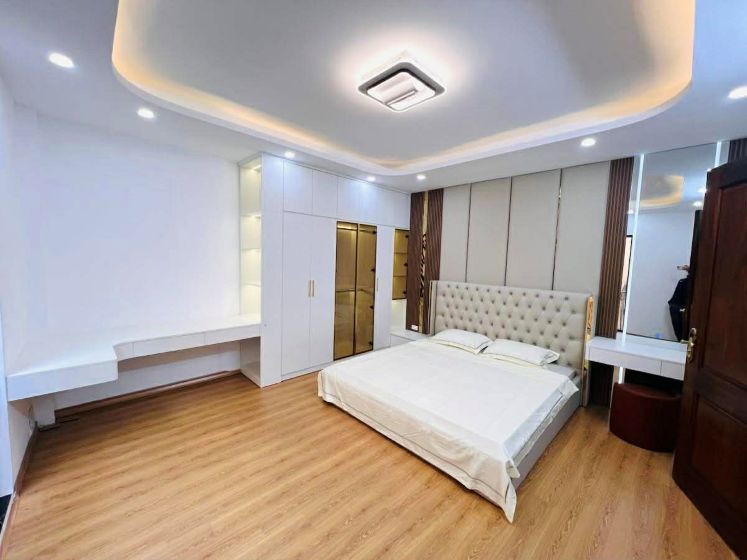 Nhà 5 Tầng Thang Máy - Lõi Hai Bà Trưng - Ngay Ngã Tư Phố Huế & Bạch Mai - Full Nội Thất