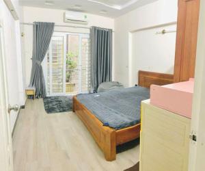 Nhà Phân Lô Ô Tô 5 Tầng Phố Văn Cao - 43m2 - Mặt tiền 5M - Trung Tâm Ba Đình