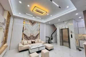 Nhà 5 Tầng Thang Máy - Lõi Hai Bà Trưng - Ngay Ngã Tư Phố Huế & Bạch Mai - Full Nội Thất