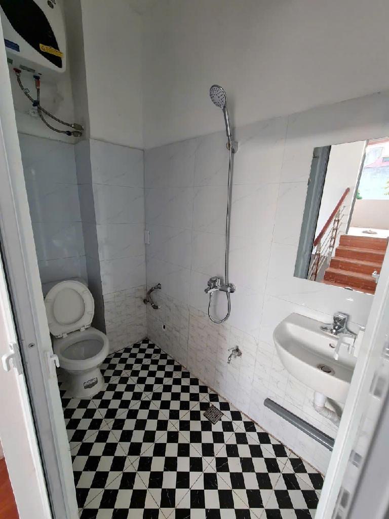 Cần bán nhà 5 tầng tại Do Nha Miêu Nha  Nam Từ Liêm. Nhà mới đẹp ngõ rộng giá tốt .