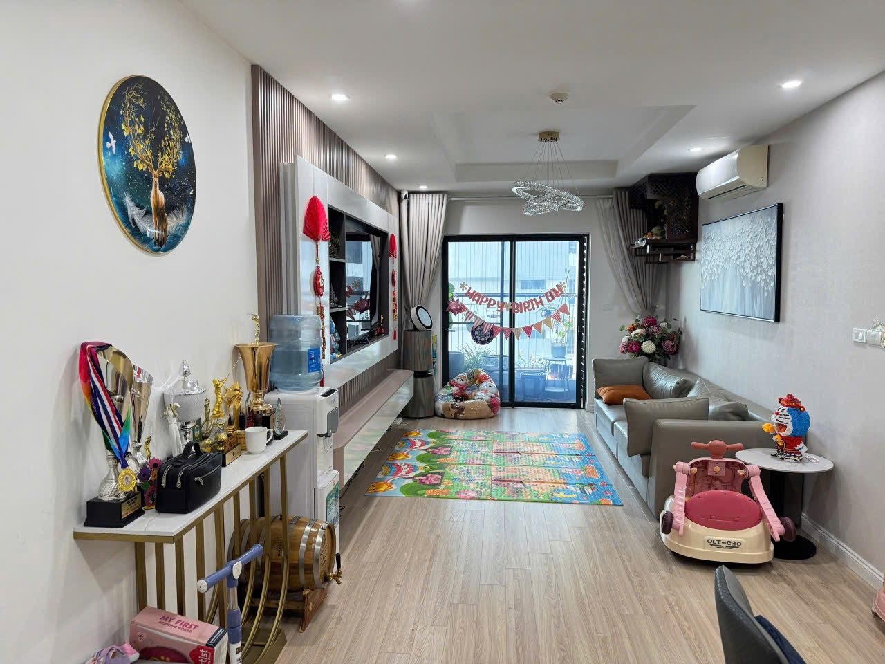 GIA ĐÌNH CHUYỂN CÔNG TÁC CẦN NHƯỢNG LẠI CĂN HỘ CAO CẤP S1 GOLDMARK CITY 94m 3PN 2VS GIÁ 9,5 Tỷ F