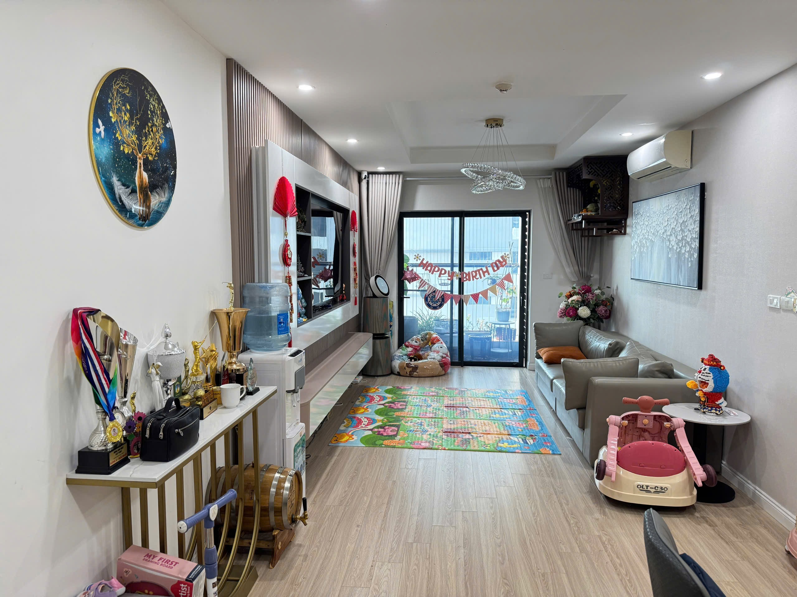 GIA ĐÌNH CHUYỂN CÔNG TÁC CẦN NHƯỢNG LẠI CĂN HỘ CAO CẤP S2 KHU ĐÔ THỊ GOLDMARK CITY DIỆN TÍCH 94m2. 3 PHÒNG NGỦ - 2 PHÒNG