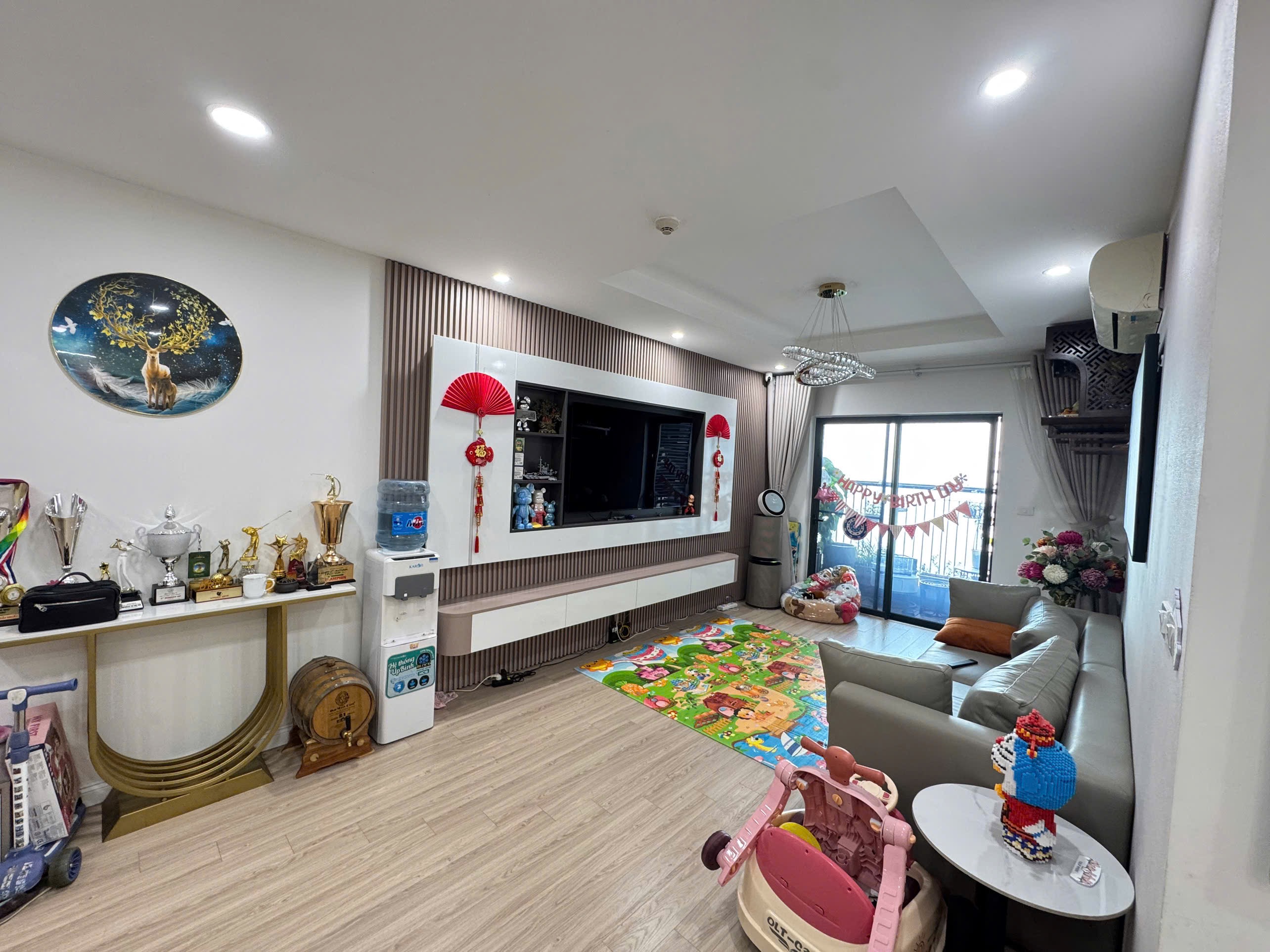 GIA ĐÌNH CHUYỂN CÔNG TÁC CẦN NHƯỢNG LẠI CĂN HỘ CAO CẤP S2 KHU ĐÔ THỊ GOLDMARK CITY DIỆN TÍCH 94m2. 3 PHÒNG NGỦ - 2 PHÒNG