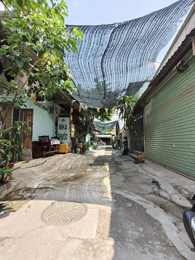 cần bán nhà giá rẻ khu vực dĩ an