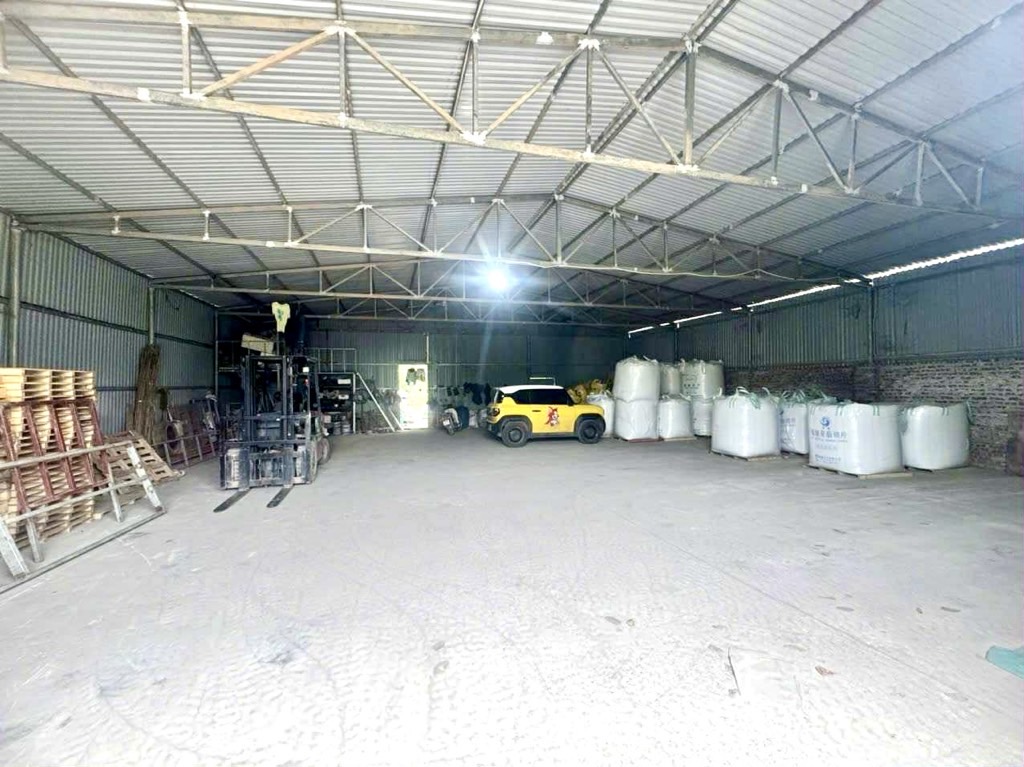 Mặt Đường Lớn, Mặt Tiền Rộng, Đầy Đủ Cơ Sở Hạ Tầng Điện Nước Nhà Xưởng Nhà Ở