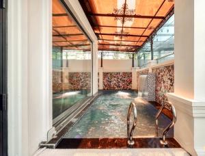 BIỆT THỰ KIỂU CHÂU ÂU 300m2 MT18m FUL NỘI THẤT NHẬP KHẨU