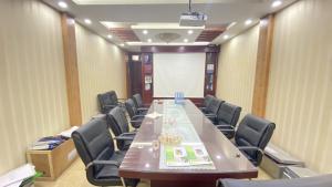 Mặt Phố Kinh Doanh 180m2 9 Tầng Mặt Tiền 6.8m Trung Tâm Hoàng Mai