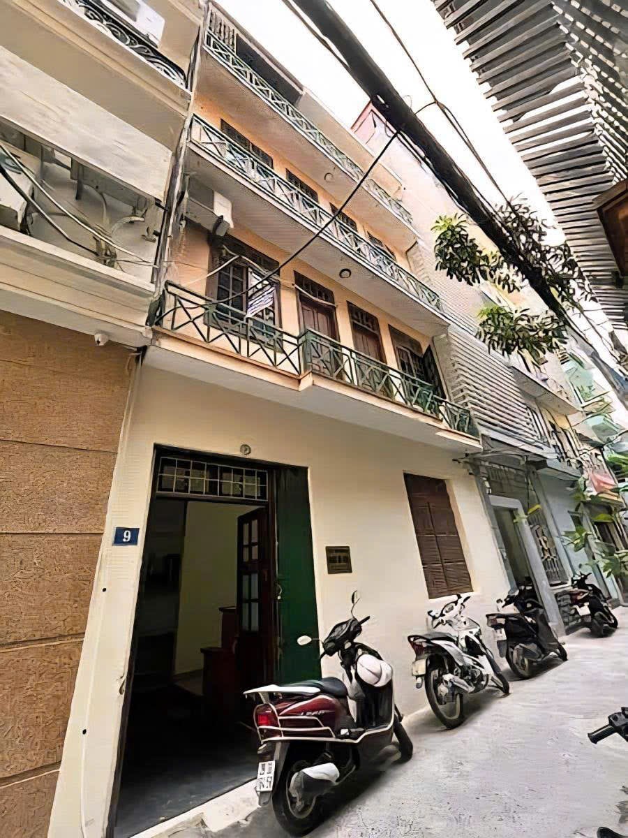 TRUNG TÂM CẦU GIẤY, Ô TÔ 7 CHỖ DỪNG ĐỖ NGÀY ĐÊM, MẶT TIỀN RỘNG 6.7M THÍCH HỢP KINH DOANH - 20M RA MP, GIÁ NHỈNH 15 TỶ