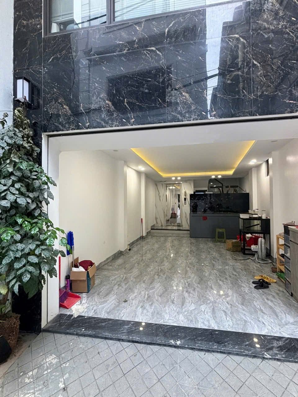 Bán nhà ngọc thuỵ