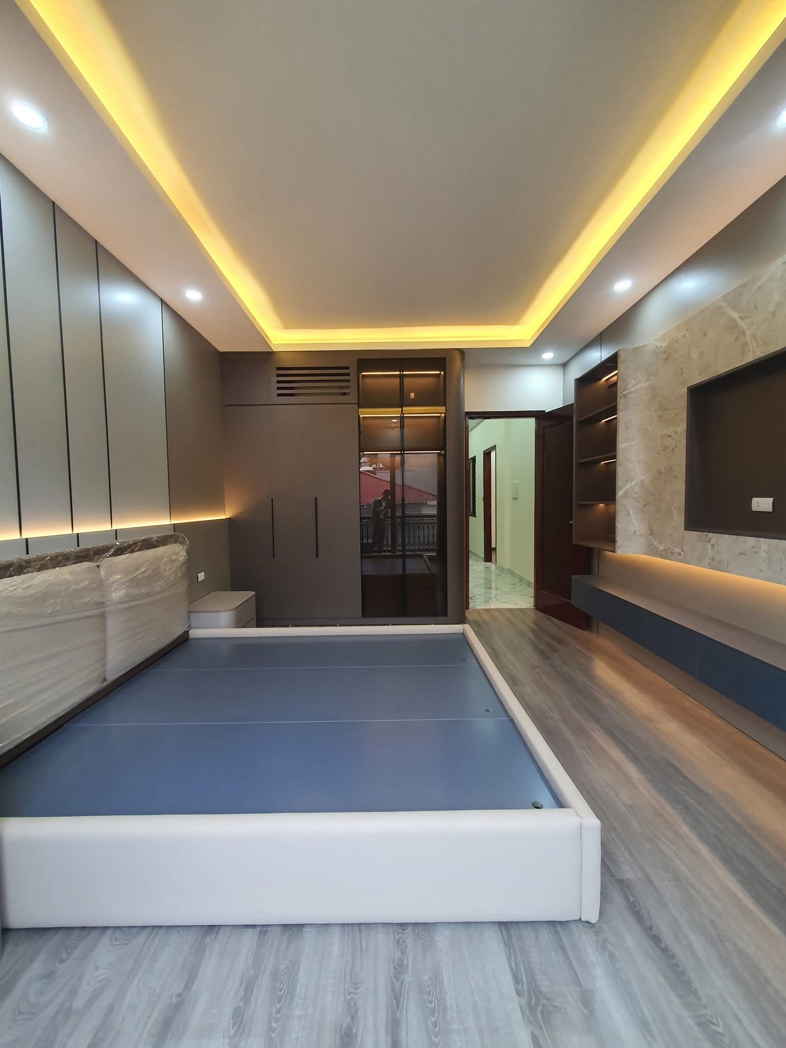 Bán nhà Nguyễn Sơn - Hồng Tiến