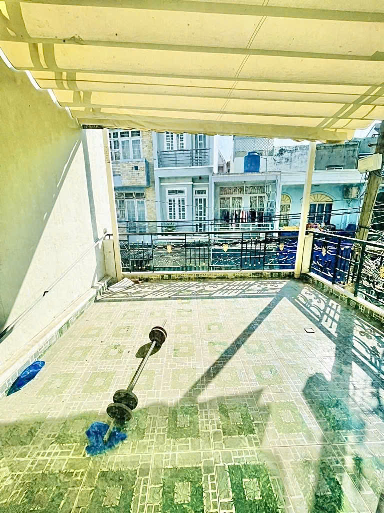 Hẻm nhựa xe tải Phan Huy Ích - 63m2 - 4,5 x 14 - 4 tầng - Chỉ 8,65 tỷ.