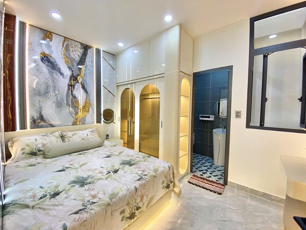 Hẻm xe hơi Huỳnh Văn Nghệ - 50m2 - 4 x 12,5 - 4 tầng - Chỉ 7,99 tỷ.